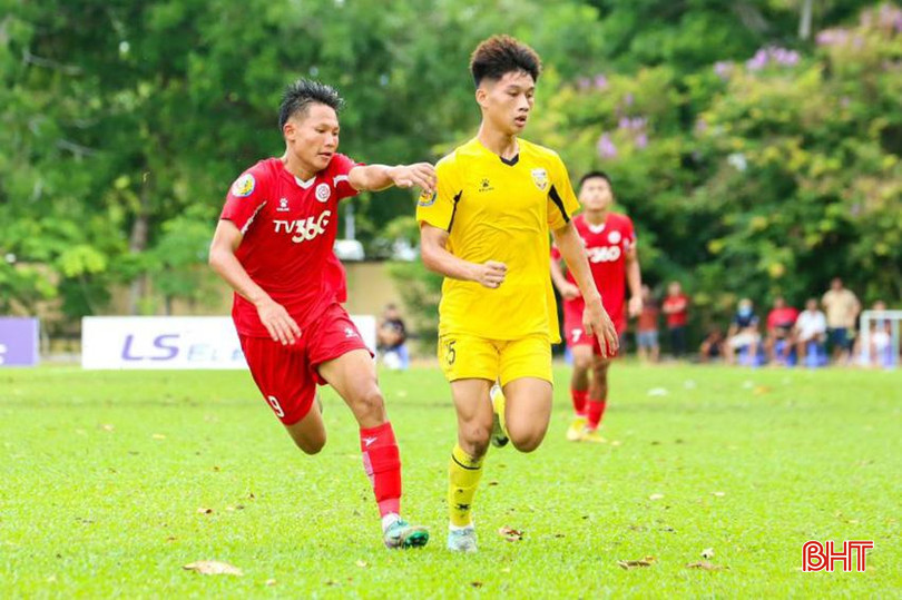 U17 Hồng Lĩnh Hà Tĩnh tràn đầy cơ hội lọt vào vòng tứ kết. hhhhuuuu.jpg