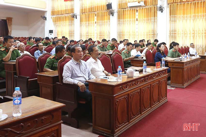 Đại biểu dự hội nghị tổng kết. a1.jpg