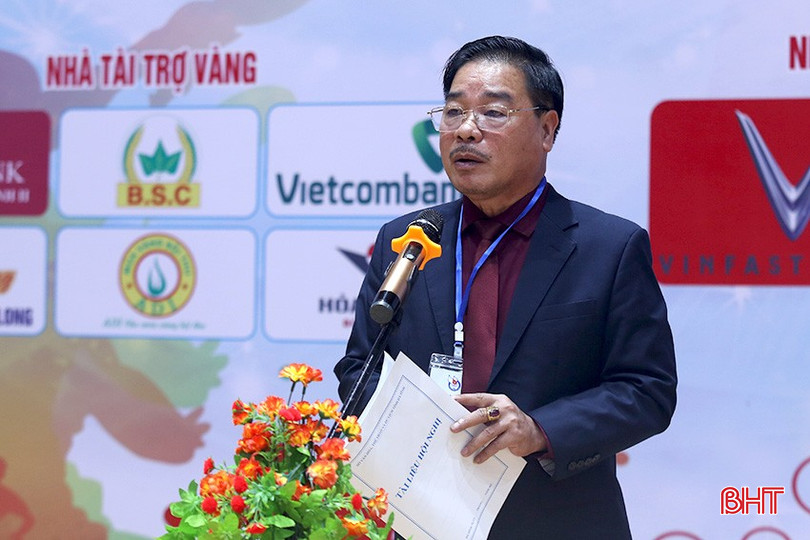 Ông Nguyễn Xuân Hải - Phó Trưởng ban Tuyên giáo Tỉnh ủy, Chủ tịch Hội Nhà báo Hà Tĩnh, Trưởng BTC giải phát biểu tại lễ khai mạc. a4.jpg