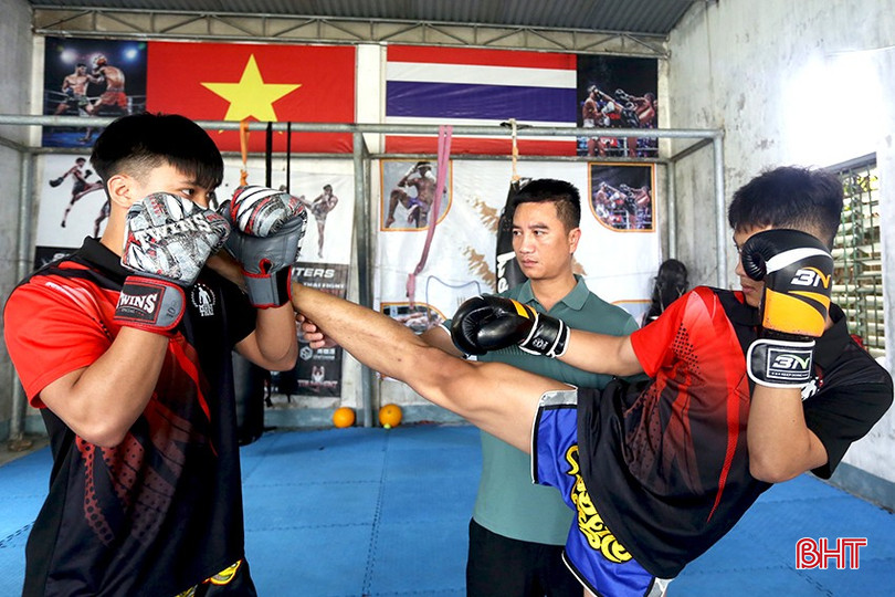 Thầy trò HLV Trần Đình Thành quyết tâm vượt khó để cống hiến cho thể thao tỉnh nhà. bqbht_br_3-1-4226.jpg