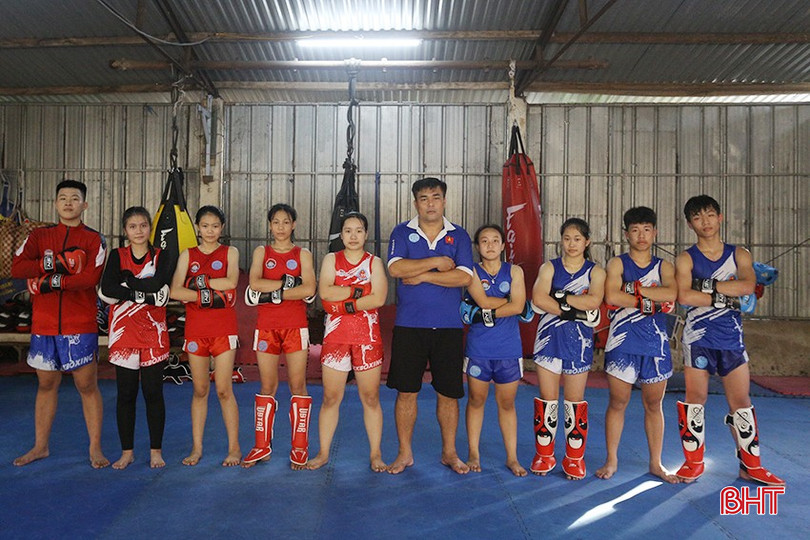 Dù chưa có huy chương vàng nhưng thế hệ vận động viên trẻ với lòng khát khao chiến thắng như hiện tại, kickboxing Hà Tĩnh sẽ gặt hái được nhiều thành tích trong thời gian tới. bqbht_br_a4.jpg