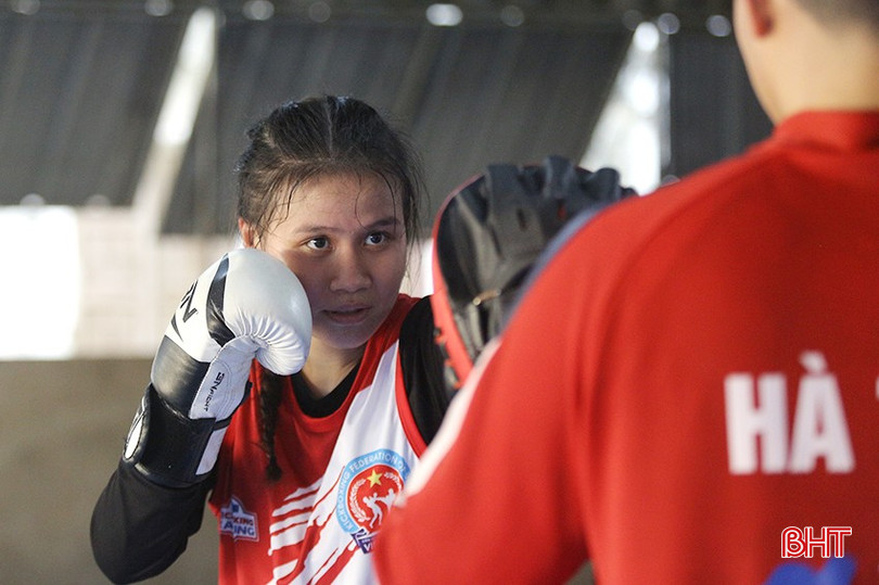 Đội kickboxing Hà Tĩnh hiện có 11 vận động viên với tuổi đời còn rất trẻ. bqbht_br_a3.jpg