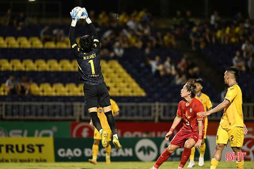 Sông Lam Nghệ An có trận đấu đầy cố gắng. k4.jpg
