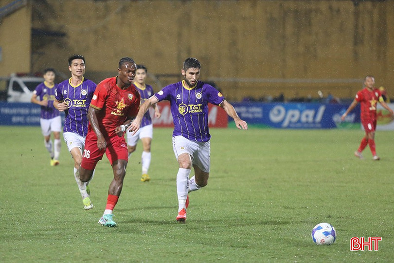 Noel Mbo có ngày thi đấu khá tốt. a3-3736-2747.jpg