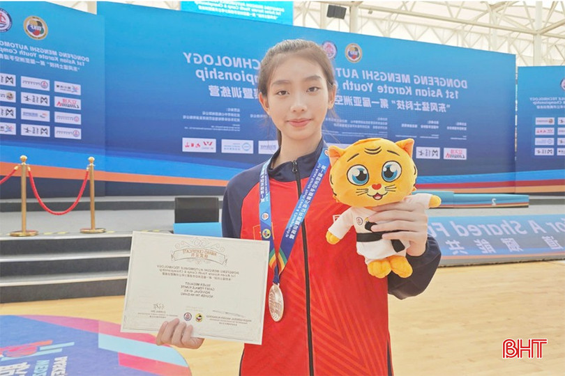 VĐV karate Hà Tĩnh Nguyễn Thị Hà Giang. bqbht_br_thiet-ke-chua-co-ten-13.jpg
