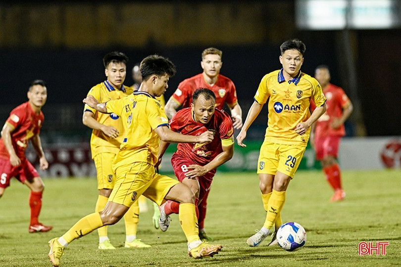 Ở tuổi 37, Trọng Hoàng vẫn khát khao được vào sân, thi đấu và cống hiến cho Hồng Lĩnh Hà Tĩnh. z9a-0537.jpg