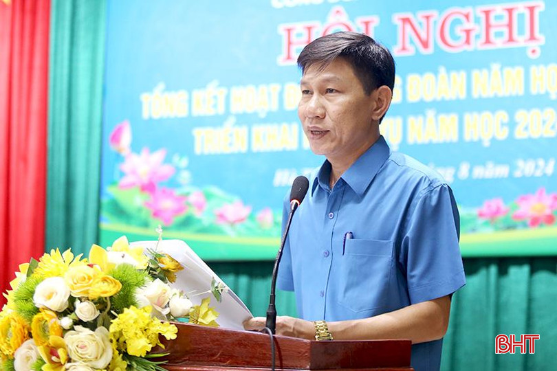 Phó Chủ tịch Công đoàn ngành Giáo dục Hà Tĩnh Nguyễn Hồng Sinh báo cáo kết quả hoạt động a2.jpg