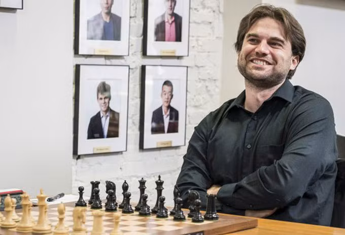 Quang Liêm xuất sắc hạ cao thủ Mỹ, lên top 4 giải Siêu đại kiện tướng