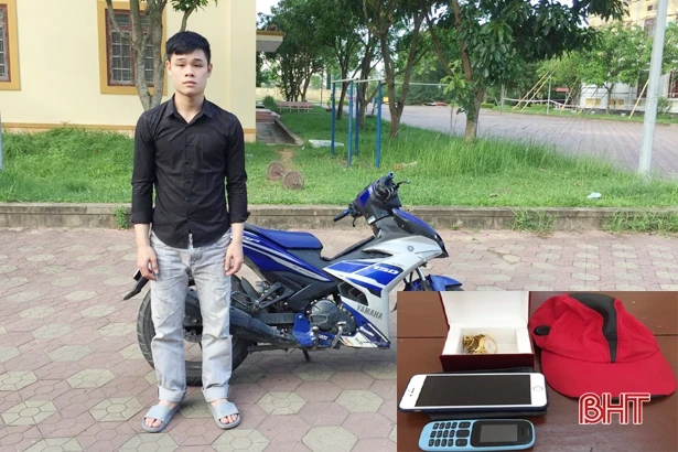 Đi tắm biển về, thấy “mồi ngon là… cướp!