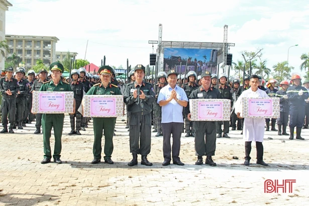 Hà Tĩnh diễn tập tình huống chống bạo loạn, gây rối và khủng bố