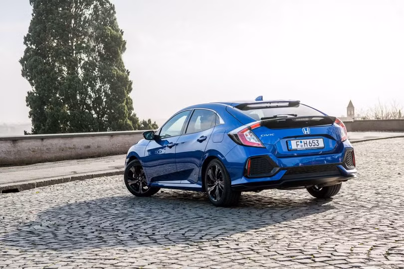 Honda Civic 2018 máy dầu và hộp số tự động 9 cấp ra mắt