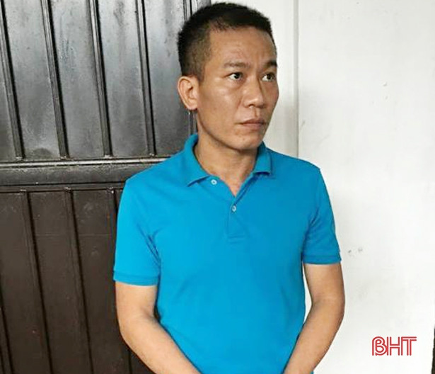 Tàng trữ trái phép chất ma túy, nhân viên tiếp thị “lãnh” 18 tháng tù