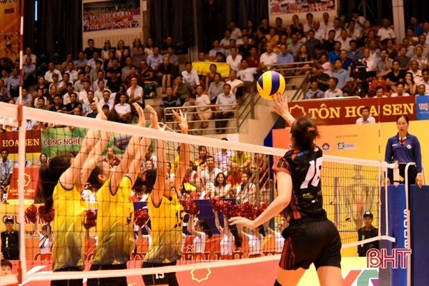 VTV Cup: ĐT nữ Việt Nam thắng ấn tượng trước Vân Nam - Trung Quốc