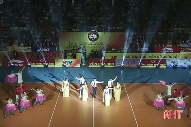 Khai mạc Giải bóng chuyền nữ quốc tế VTV Cup tại Hà Tĩnh