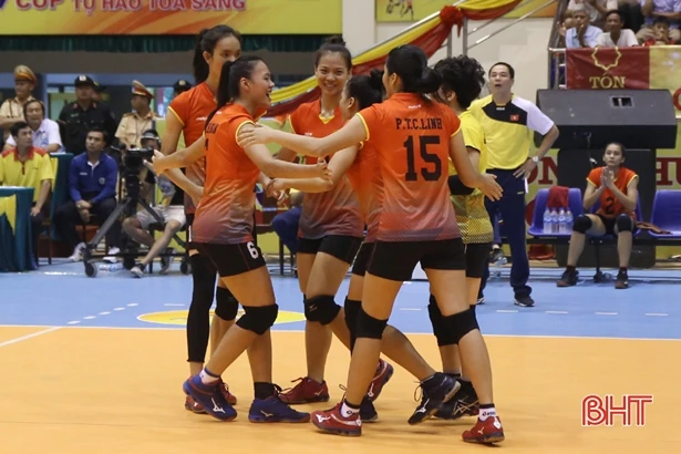 Loạt trận cuối vòng bảng VTV Cup: Đua vé vào tứ kết