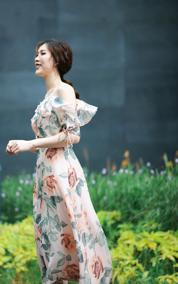 Hoa hậu Áo dài gợi ý chọn váy mềm mại đón thu