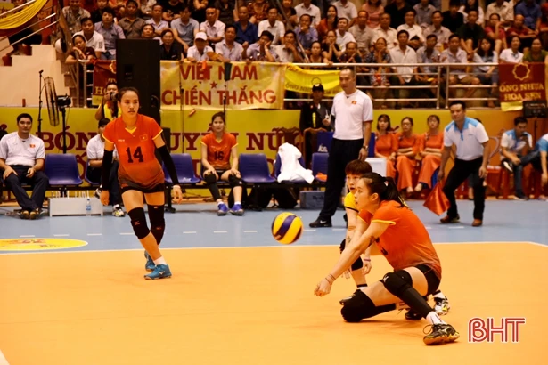 Thắng CLB Vân Nam 3-0, tuyển Việt Nam thể hiện sức mạnh ngày ra quân