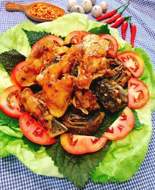 Cá hồi chiên nước mắm, ăn bao nhiêu cơm cũng hết