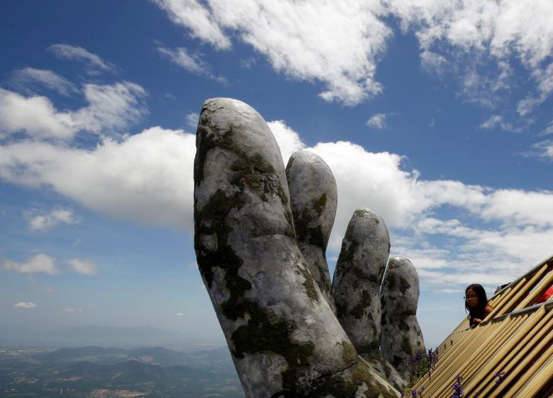 Hãng tin Anh giới thiệu về cây Cầu Vàng ở Đà Nẵng