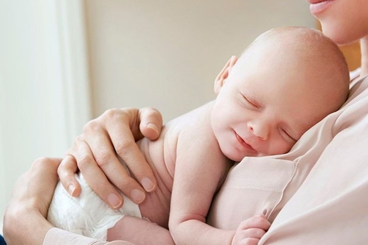 khi đang cho con bú, mẹ không nên uống rượu vì những lí do này hình 1 Khi đang cho con bú, mẹ không nên uống rượu vì những lí do này