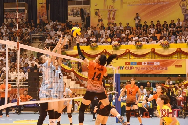 Khai mạc Giải bóng chuyền nữ quốc tế VTV Cup tại Hà Tĩnh