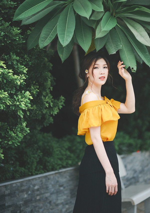 Hoa hậu Áo dài gợi ý chọn váy mềm mại đón thu