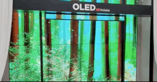 LG trình diễn TV biến thẳng thành cong trong một nốt nhạc