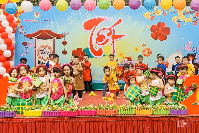 Bé Mầm non Trí Đức rộn ràng đón Xuân Nhâm Dần