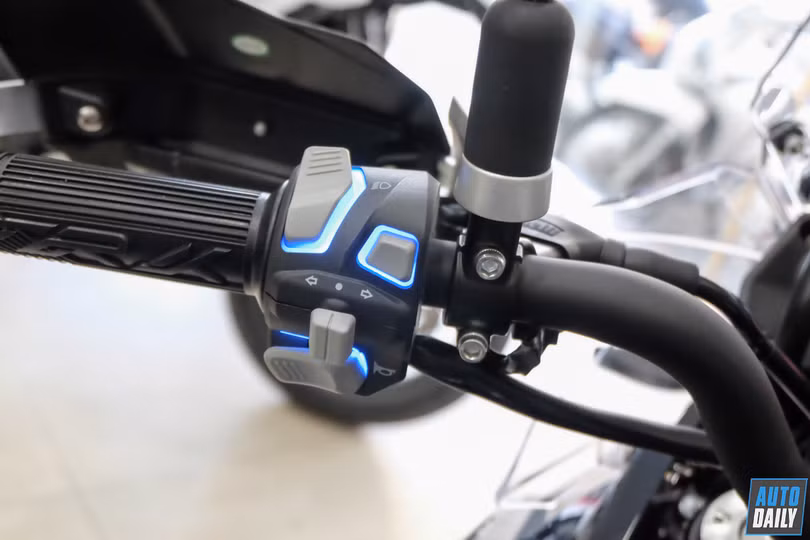 Cận cảnh Benelli TRK 502 2020 đầu tiên tại Việt Nam