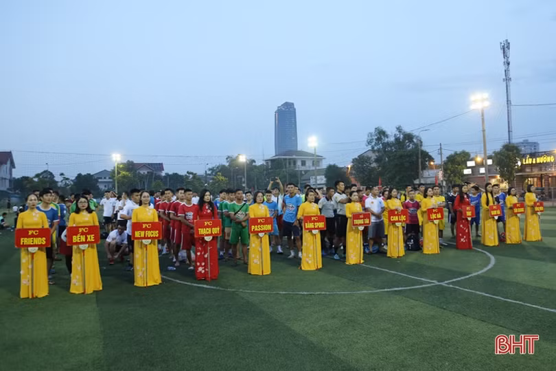 New Forcus vô địch “Giải Bóng đá nam phong trào TP Hà Tĩnh mở rộng lần thứ nhất”
