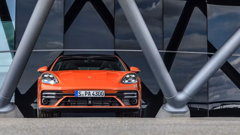 Porsche Panamera 2021 nâng cấp động cơ và công nghệ