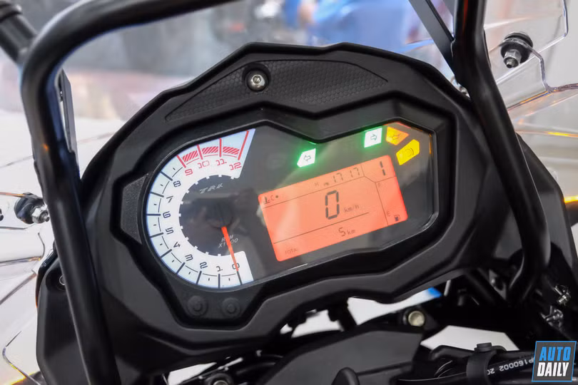 Cận cảnh Benelli TRK 502 2020 đầu tiên tại Việt Nam