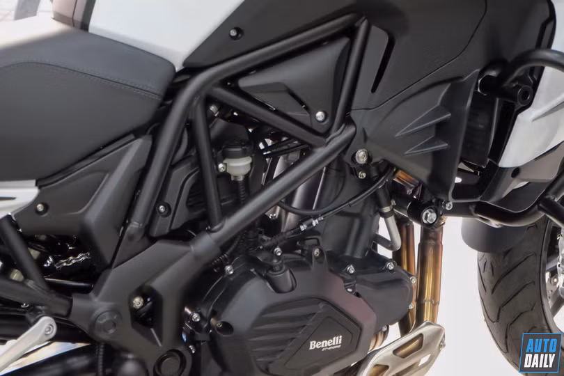 Cận cảnh Benelli TRK 502 2020 đầu tiên tại Việt Nam