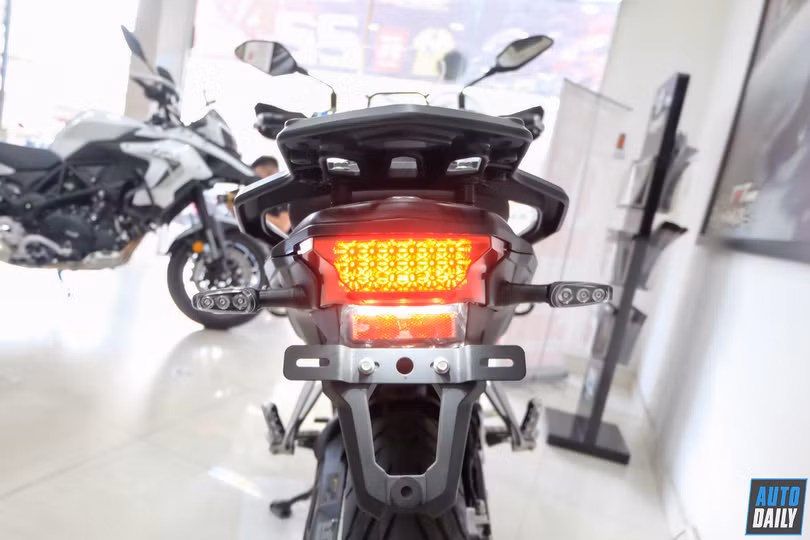 Cận cảnh Benelli TRK 502 2020 đầu tiên tại Việt Nam