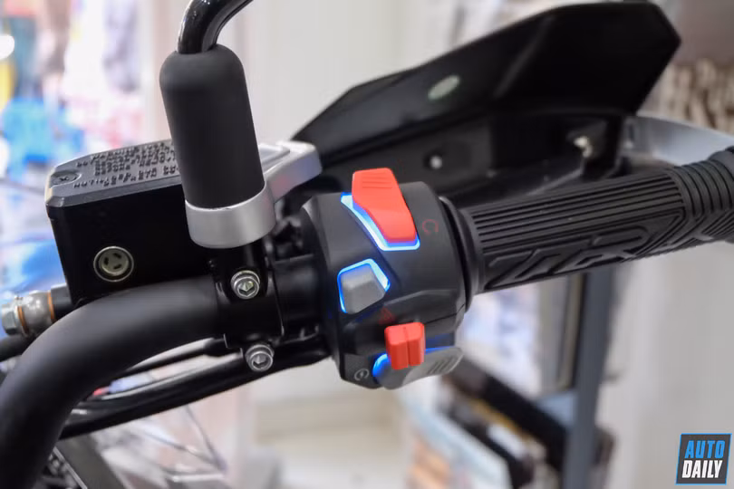 Cận cảnh Benelli TRK 502 2020 đầu tiên tại Việt Nam