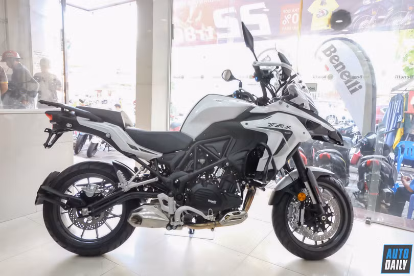 Cận cảnh Benelli TRK 502 2020 đầu tiên tại Việt Nam