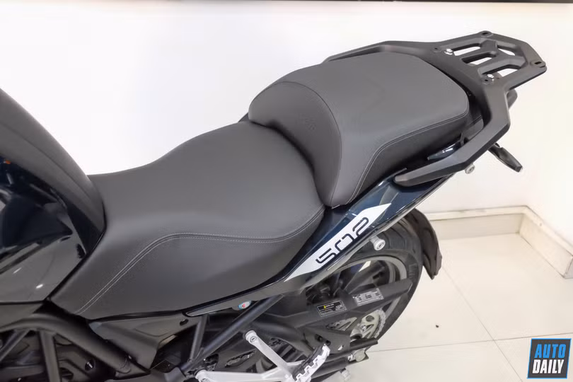 Cận cảnh Benelli TRK 502 2020 đầu tiên tại Việt Nam