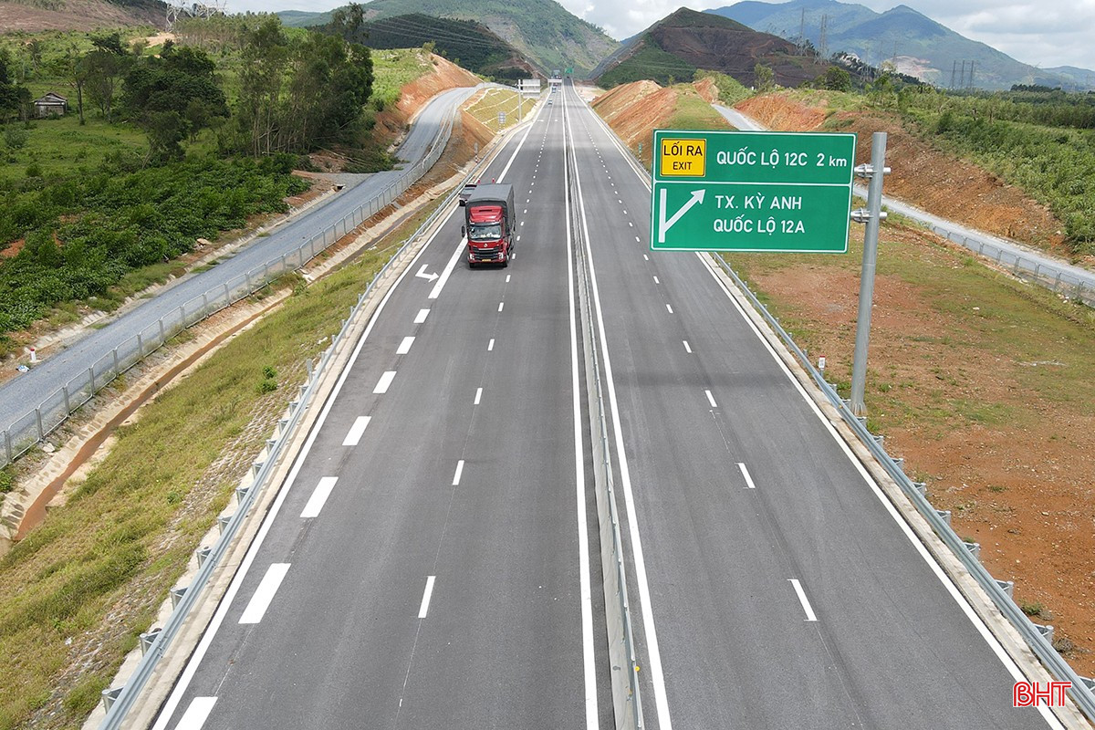 Cao tốc Vũng Áng - Bùng cho xe tải trên 10 tấn lưu thông. bqbht_br_cao-toc-vung-ang-bung.jpg