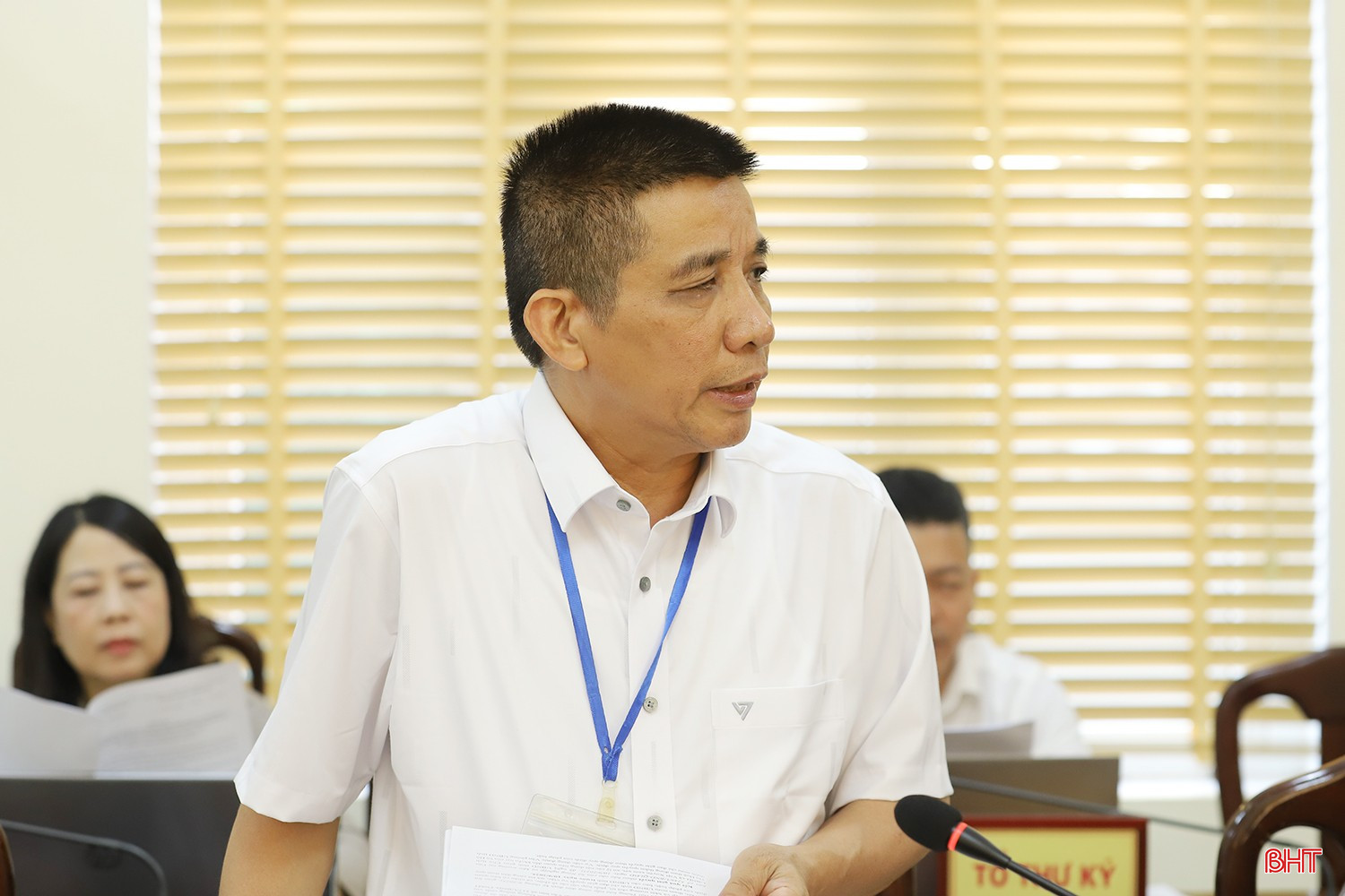 Phó Trưởng Ban Tiếp công dân tỉnh Nguyễn Viết Dũng báo cáo kết quả theo dõi, đôn đốc, tiếp công dân, tiếp nhận xử lý đơn thư. bqbht_br_tiep-cong-dan-dinh-ky-7.jpg