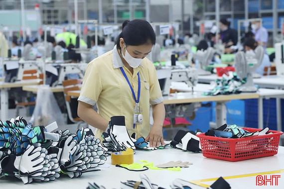 Những mặt hàng xuất khẩu nào tăng trưởng ngay tháng đầu năm mới?