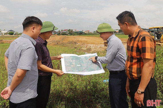 Mở “nút thắt” mặt bằng, tạo thuận lợi thực hiện dự án đường Hàm Nghi kéo dài 