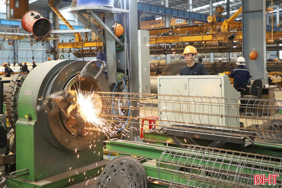 Khó khăn bủa vây, doanh nghiệp Hà Tĩnh vẫn nỗ lực đảm bảo việc làm cho người lao động