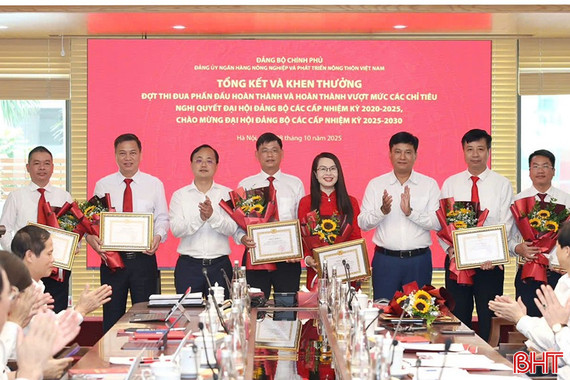 Agribank Chi nhánh Hà Tĩnh được vinh danh xuất sắc