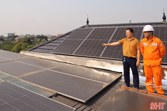 Điện mặt trời áp mái - giảm áp lực lưới trong cao điểm nắng nóng