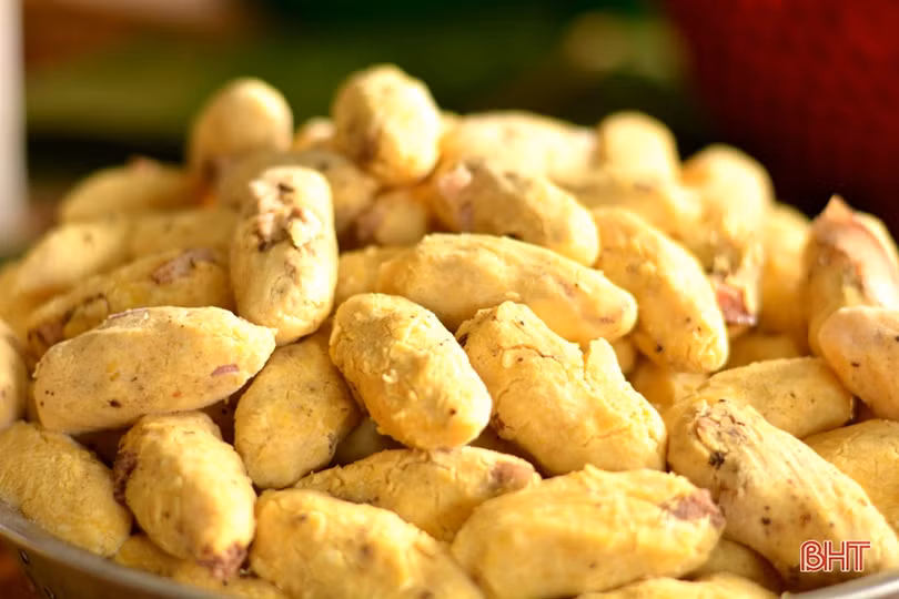 “Bánh tày Voi” - đặc sản nhất định phải ăn khi về Kỳ Anh