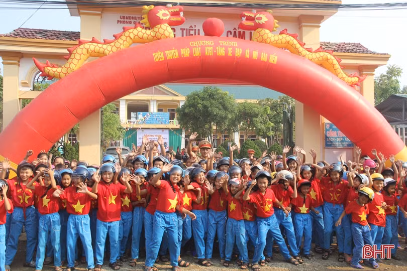 Hơn 420 học sinh nông thôn được tuyên truyền Luật Giao thông đường bộ