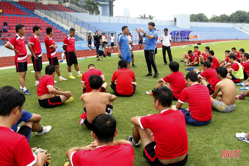 PVF trao chứng nhận cho 78 HLV bóng đá phong trào ở Hà Tĩnh