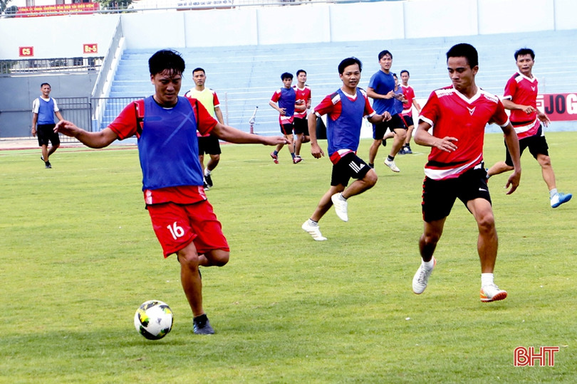 PVF trao chứng nhận cho 78 HLV bóng đá phong trào ở Hà Tĩnh