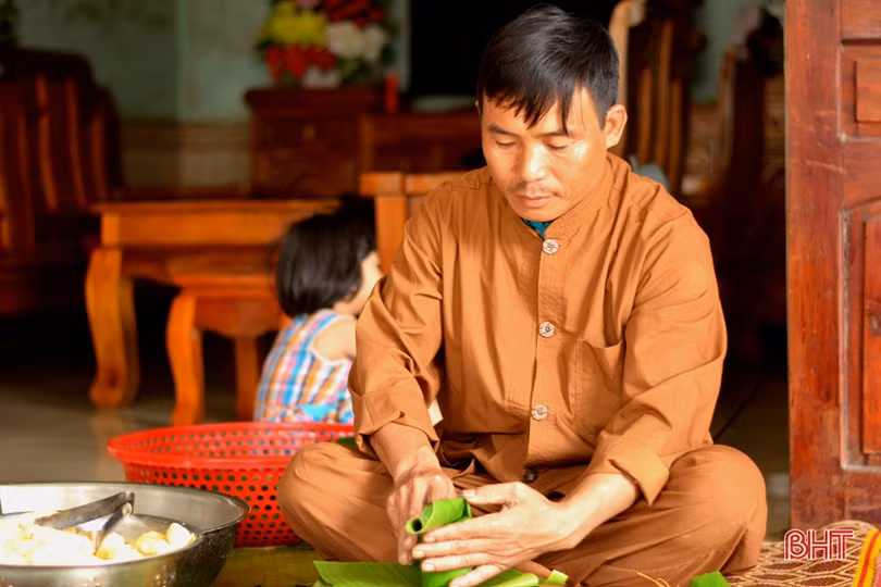 “Bánh tày Voi” - đặc sản nhất định phải ăn khi về Kỳ Anh