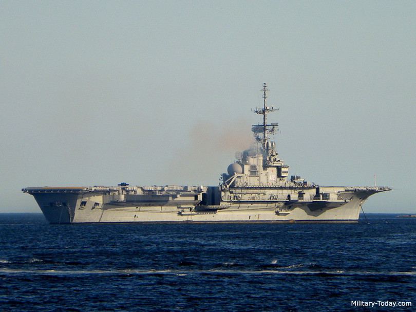 Brazil bán thanh lý tàu sân bay cực mạnh với giá chỉ... 1,275 triệu USD